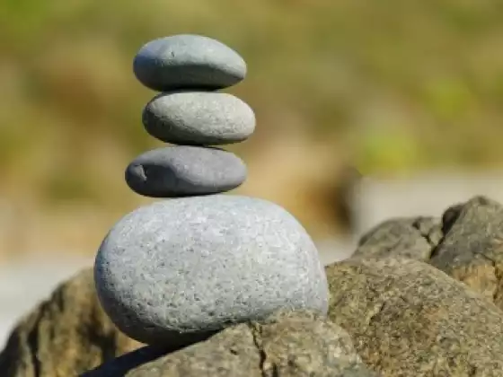 கிரவுண்டிங் - இங்கே இருப்பது கலை - பன்மொழி
