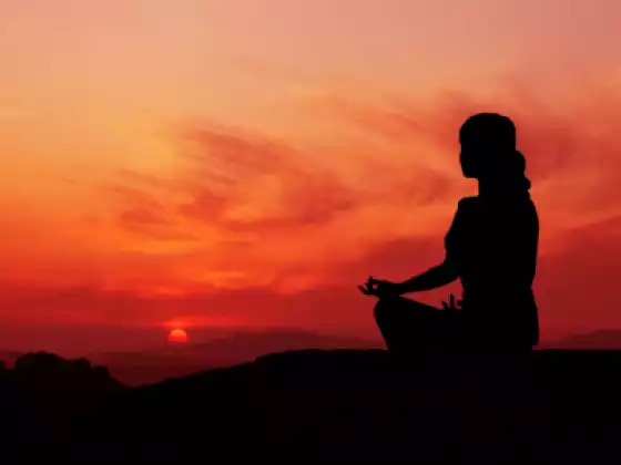 7 Çakra Yoga Selamlama ve Meditasyon