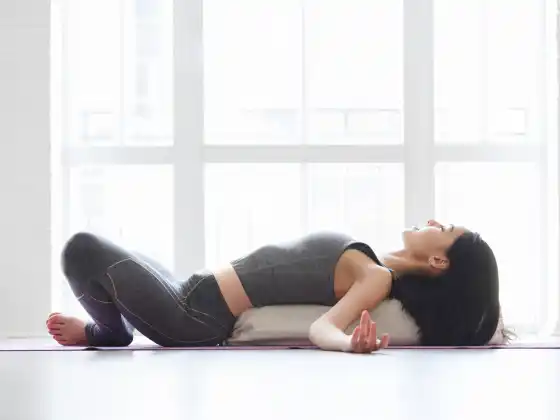 Reiki menanam Yin Yoga 